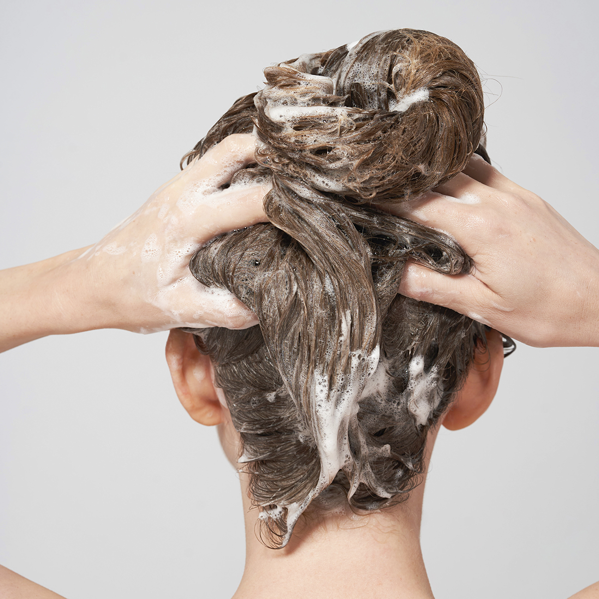 Шампунь Восстанавливающий для поврежденных и окрашенных волос 2